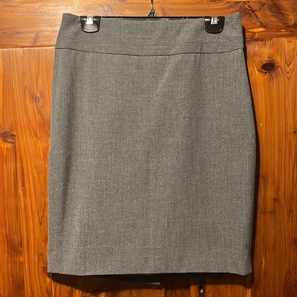 Limited grey pencil skirt